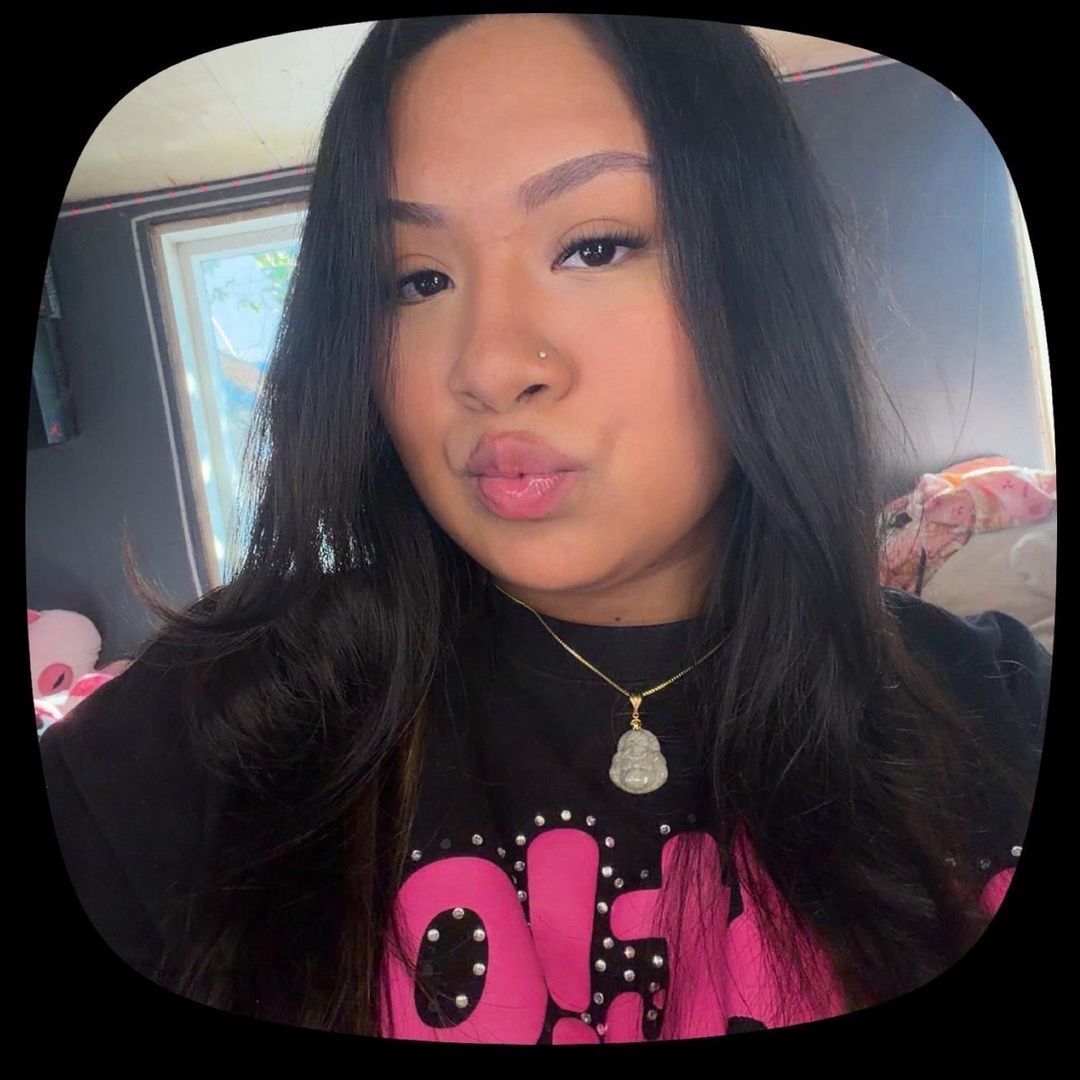 𝐂.𝐂🖤🍸